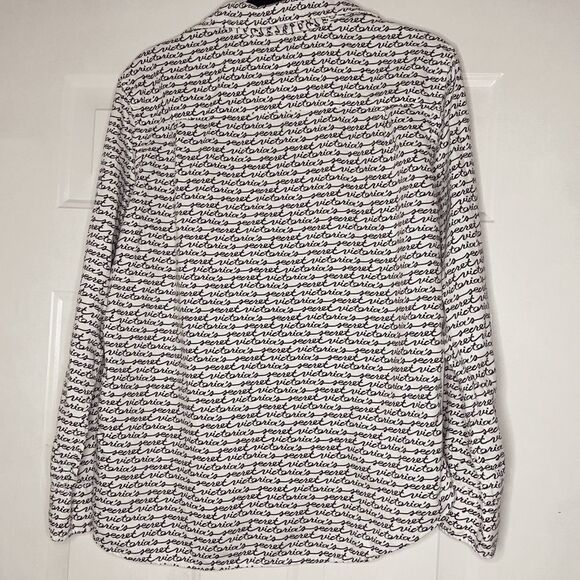 VICTORIA’S Secret All-Over Logo Pajama Set - Picture 5 of 15